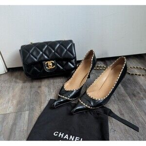 Vtg 90s Chanel 2 Tone "CC" Ponted Toe Beige & Black Chevreau Pumps 37.5 Vintage